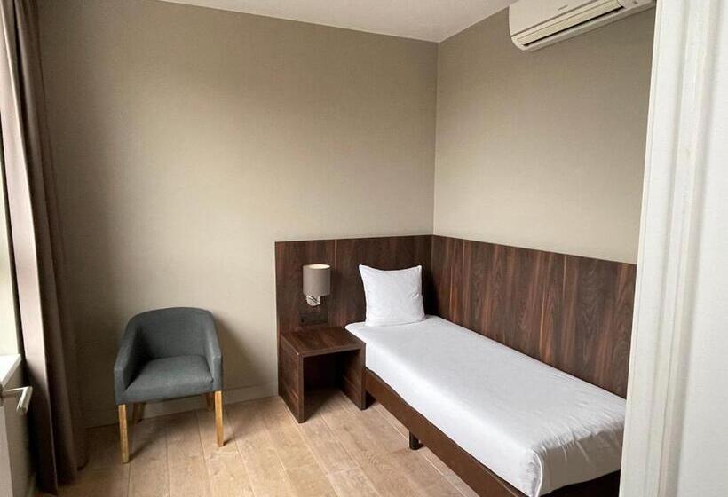 Standard Triple Room, Elisabeth