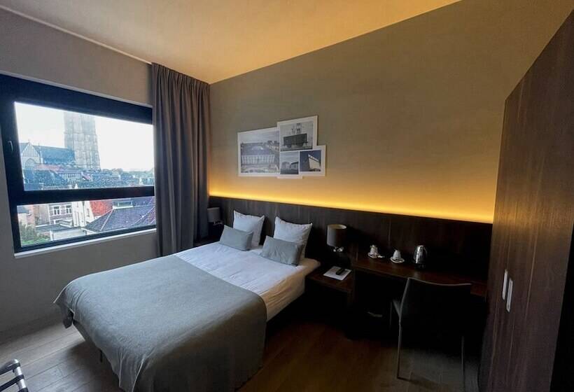 Standard Room with Views, Elisabeth