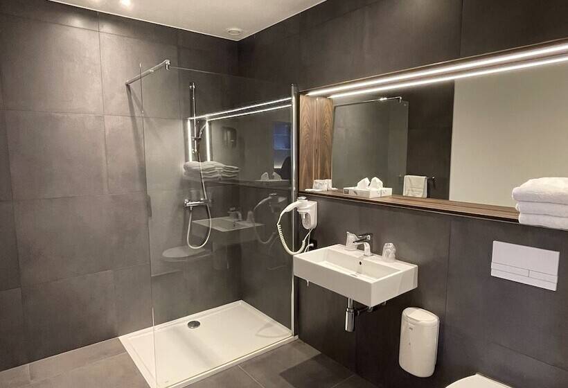 Standard Triple Room, Elisabeth