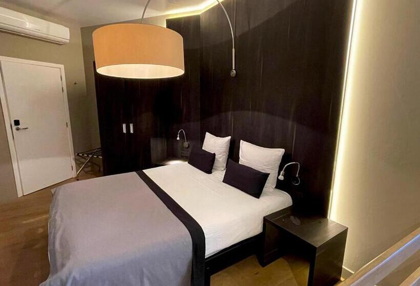 Suite, Elisabeth