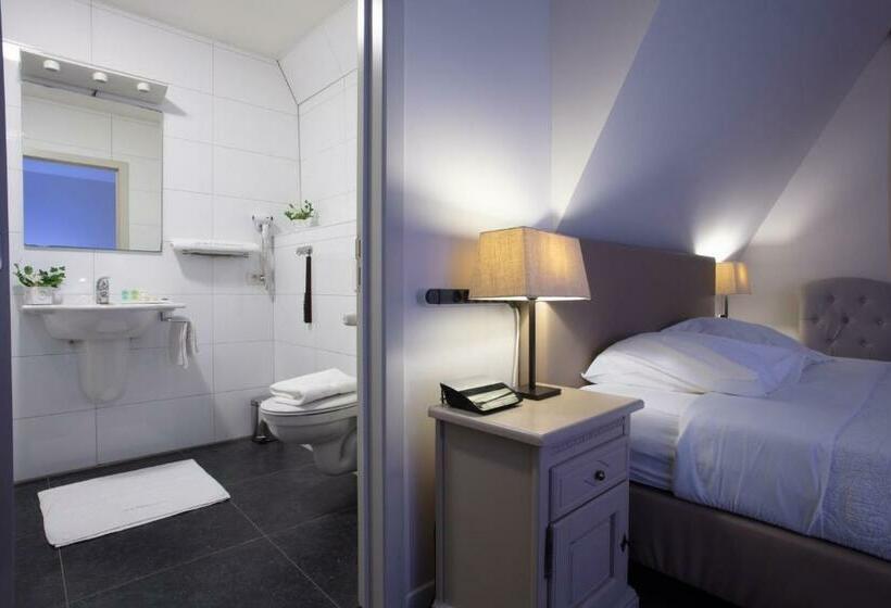 Номер Deluxe, La Chaumiere