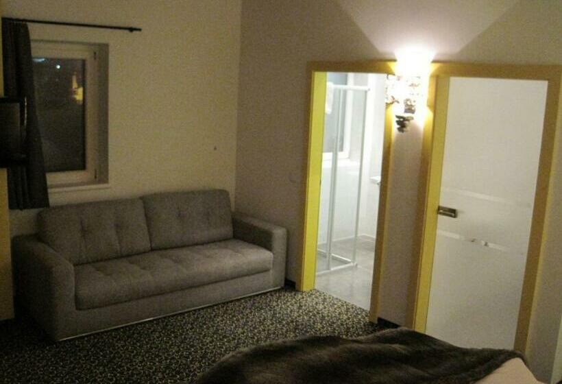 スタンダード４人部屋, Harakiri Lodgings Und Apresski