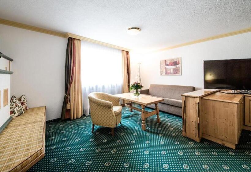 Family Suite, Kristall