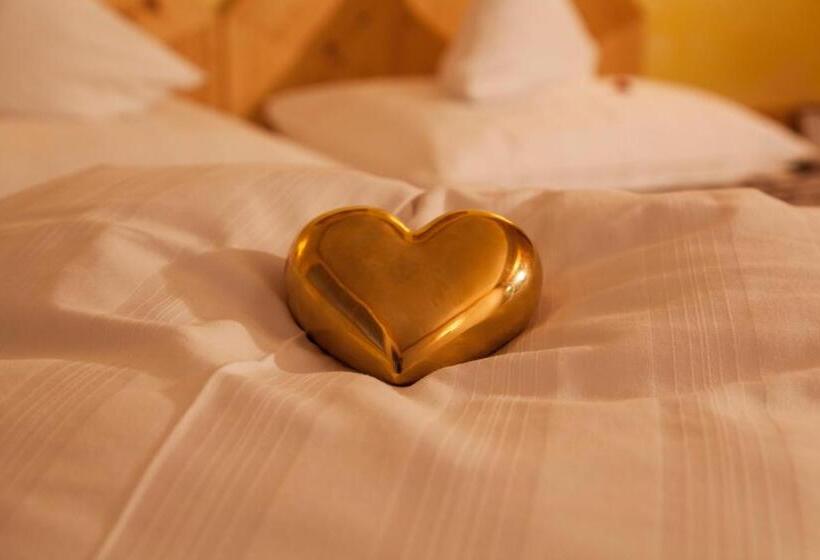 Полулюкс, Am Dorfplatz Suites  Adults Only