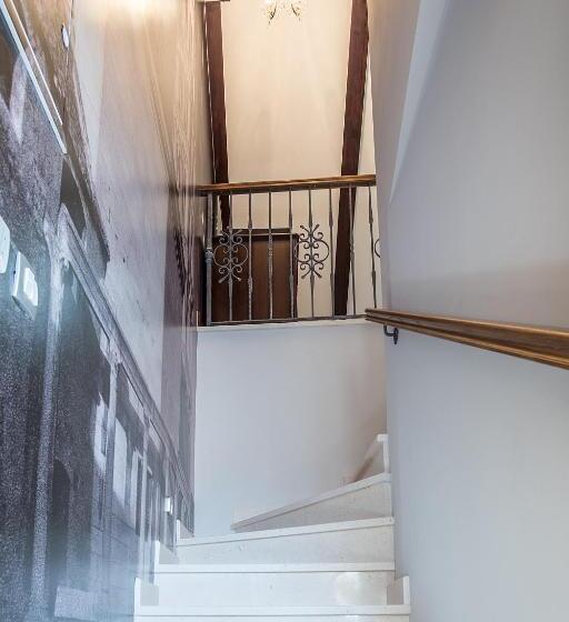 سوییت لوکس, Splendida Palace