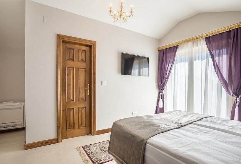 اتاق سوپریور با بالکن, Splendida Palace