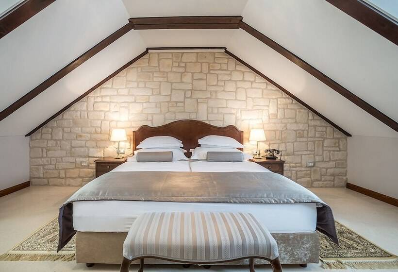 سوییت لوکس, Splendida Palace