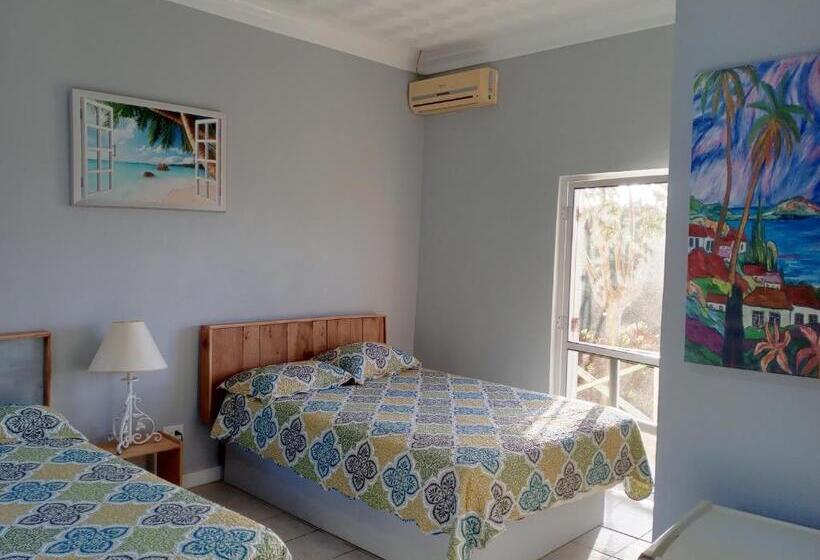 اتاق لوکس, Surfers Manor