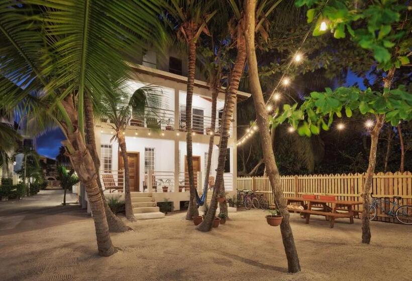 Номер Стандарт, Weezie S Ocean Front Hotel And Garden Cottages