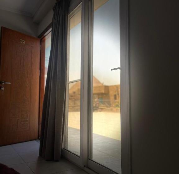 اتاق استاندارد با تراس, Khufu House 1