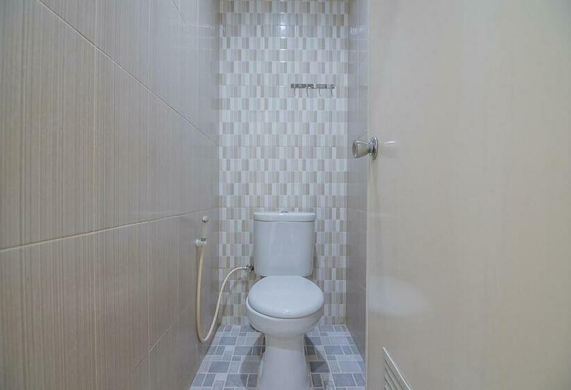 Номер Стандарт, Reddoorz Near Nagoya Citywalk Batam 2
