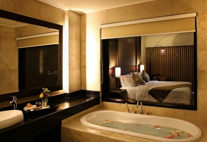 Номер Premium Вид на Бассейн, The Singhasari Resort Batu