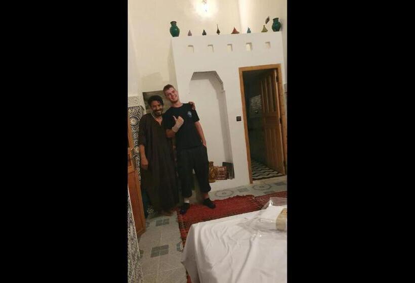 اتاق لوکس, Hostel Rcif