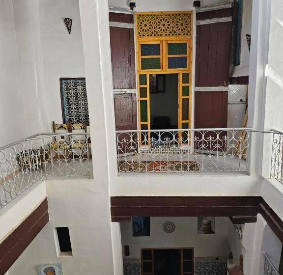 اتاق لوکس, Hostel Rcif