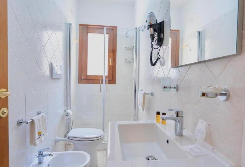 آپارتمان 1 خوابه, Residence With Swimming  Pool In Badesi