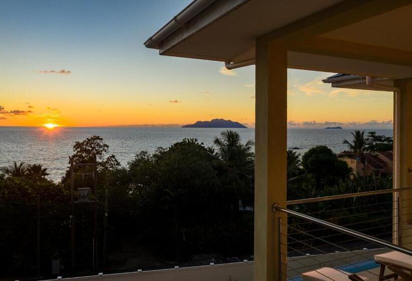 اتاق استاندارد با بالکن و چشم‌انداز دریا, Villa Panoramic Seaview