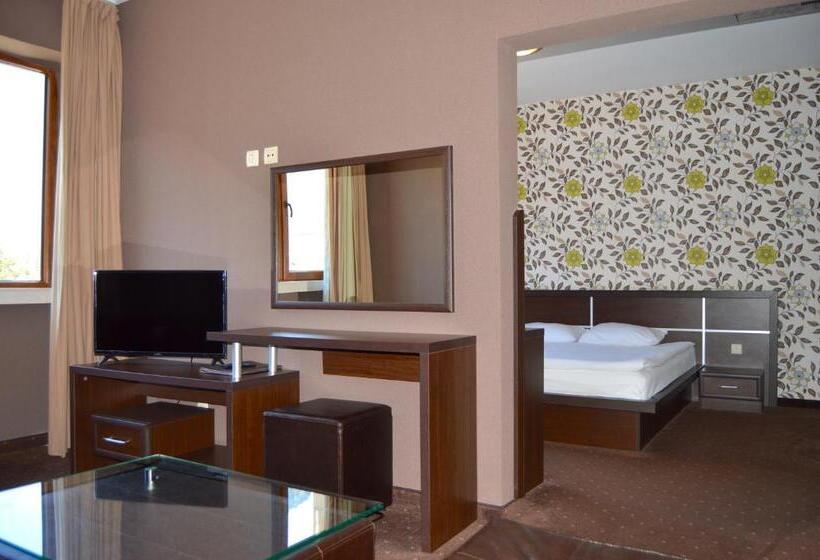 山の見えるジュニアスイート, Hemus Hotel   Vratza