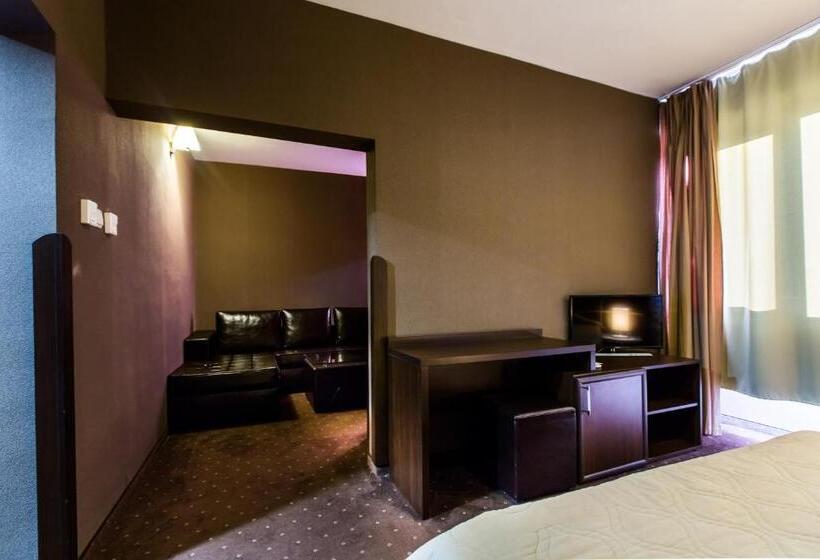 山の見えるジュニアスイート, Hemus Hotel   Vratza
