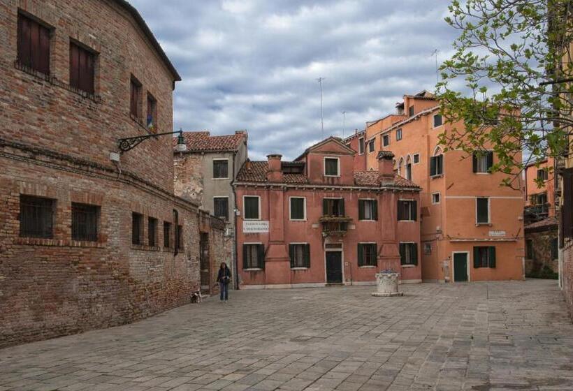 Standard Single Room Shared Bathroom, San Giacomo Venezia