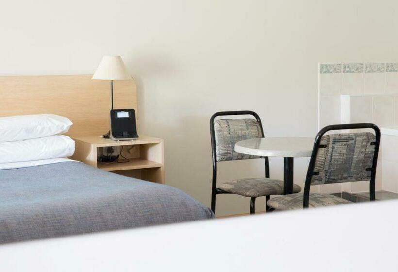اتاق استاندارد با وان آب گرم, Arthur Phillip Motor Inn