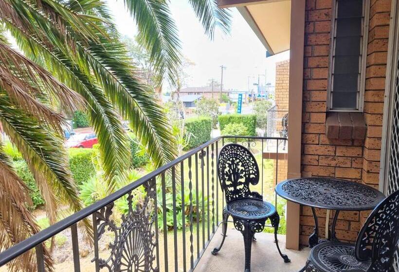 جناح سوبيريور, Cosmo Motel Adamstown