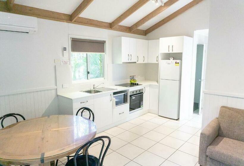 Вилла 2 Спальни, Fingal Bay Holiday Park