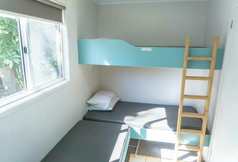 Вилла 2 Спальни, Fingal Bay Holiday Park