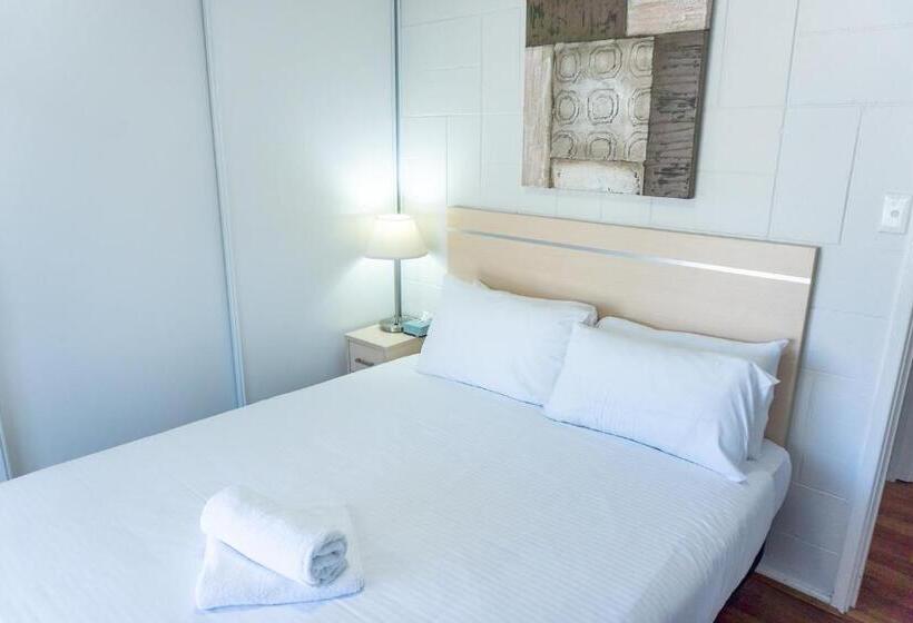 Дом 3 Спальни, Fingal Bay Holiday Park