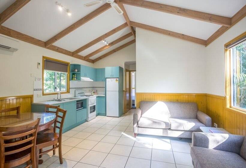 Вилла 2 Спальни, Fingal Bay Holiday Park