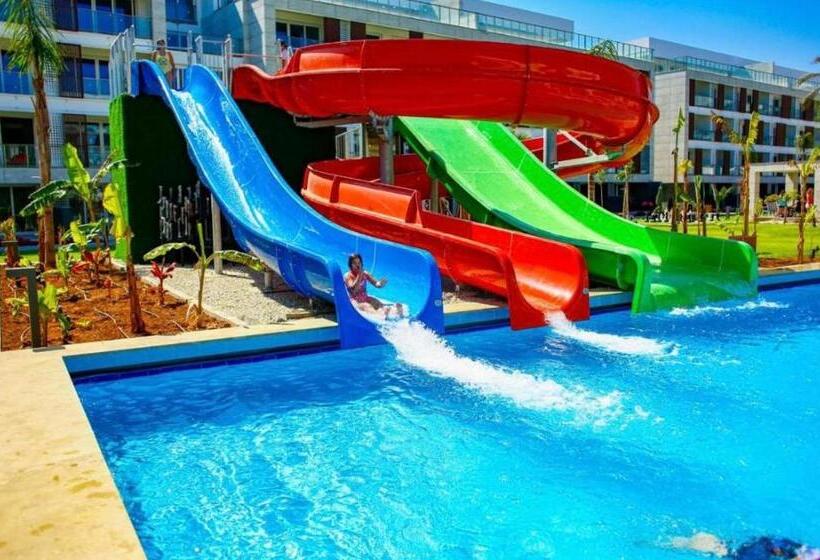 استودیوی استاندارد, Courtyard Long Beach Holiday Resort