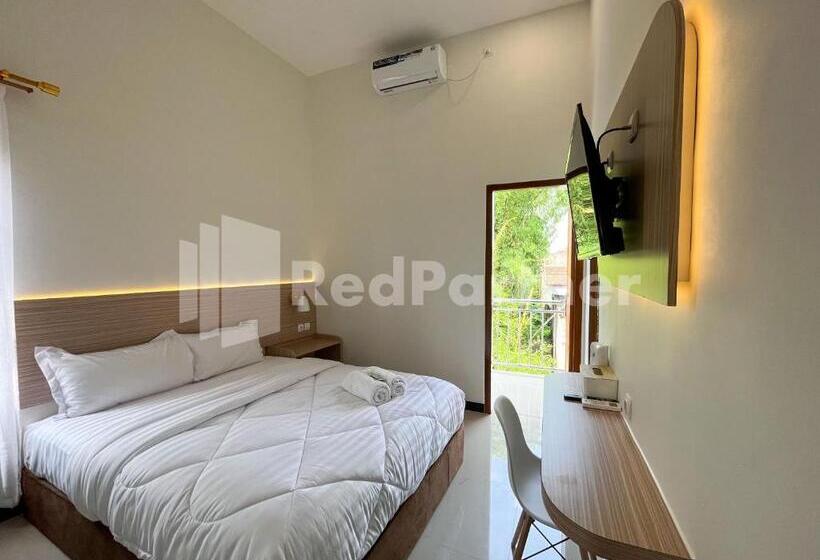 豪华房间, Jenggo Riverside Mitra Reddoorz Near Kampung Inggris Pare