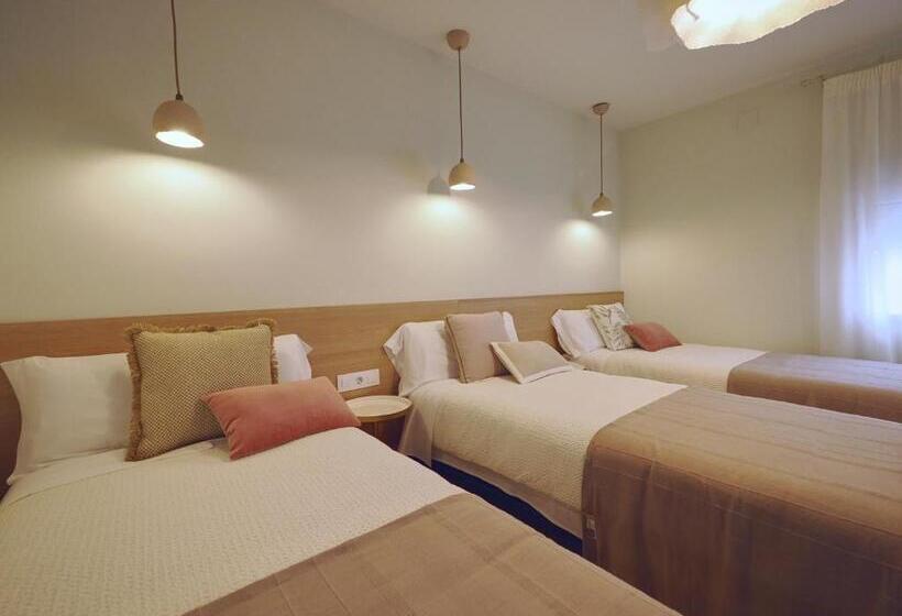 Номер Стандарт Трехместный, Hostal Casa Maria