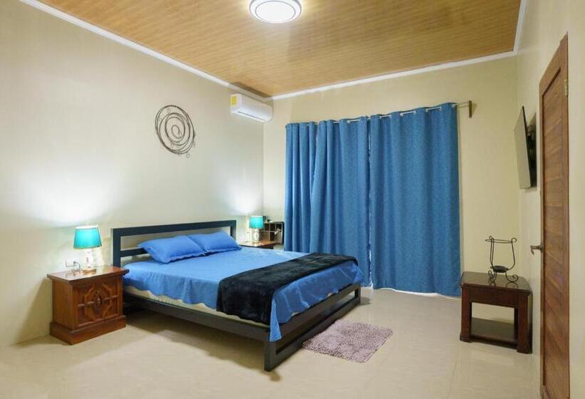 디럭스 스위트, Root Wellness Arenal