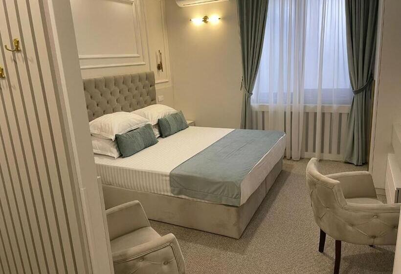 اتاق سوپریور با تخت بزرگ, La Strada The Villa