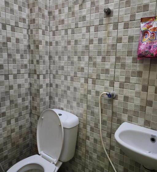 Quarto Estandar Cama King, Oyo 93865 Dv Homestay Syariah Kupang