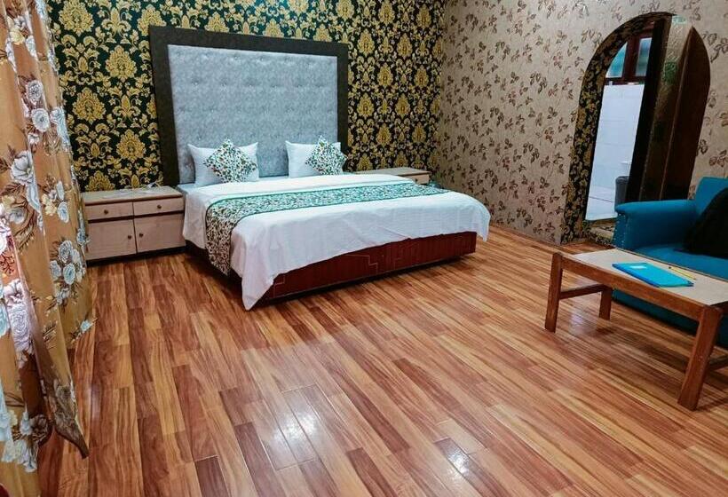 Номер Deluxe, Fabhotel Kashmir Hilltown