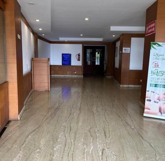 스탠다드 룸, Pratheeksha International