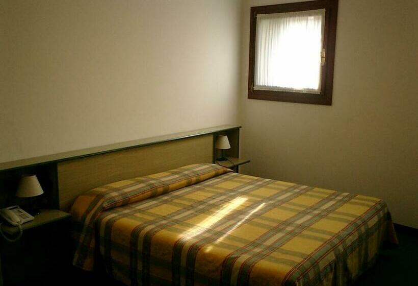 スタンダードルーム, Albergo Alla Campana