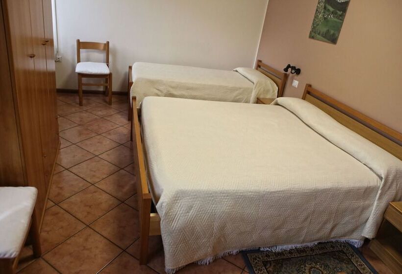 Номер Стандарт Трехместный, Albergo Gusmeroli