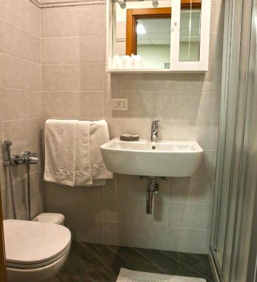 Номер Стандарт Трехместный, Albergo Gusmeroli