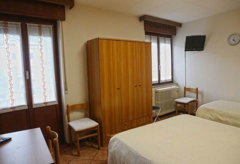 Номер Стандарт Трехместный, Albergo Gusmeroli