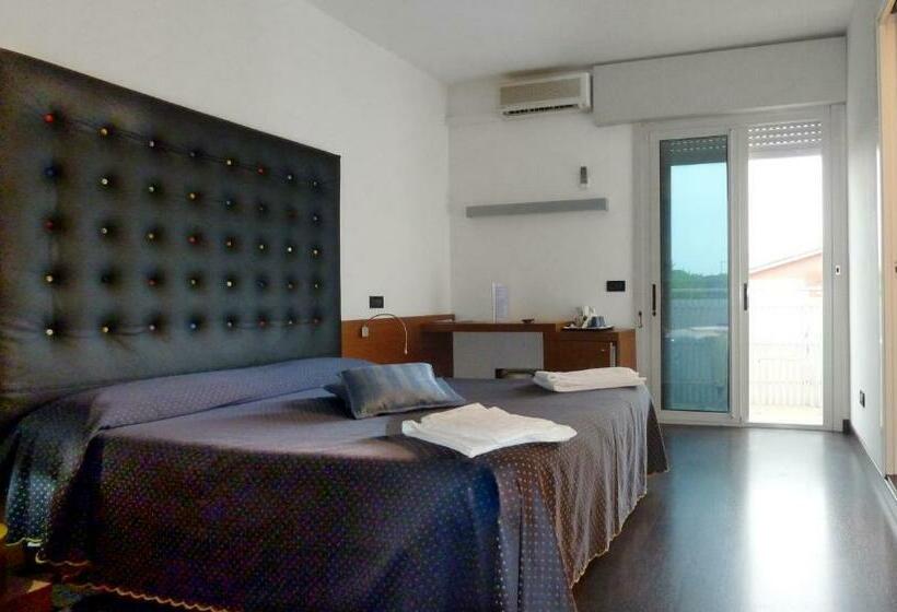 Полулюкс, Nice Hotel Bibione