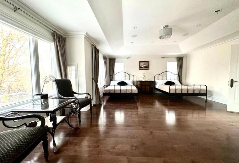 4인용 스탠다드 룸, Beautiful House Near North York Center