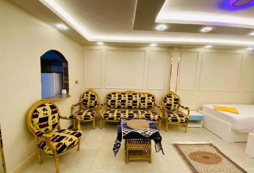 اتاق استاندارد سه نفره, Basmatic 2 Nubian Guest House