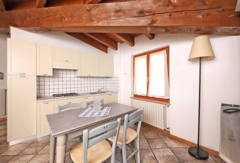2 Bedroom Family Apartment, Residence Casa Gardola, Gtsgroup