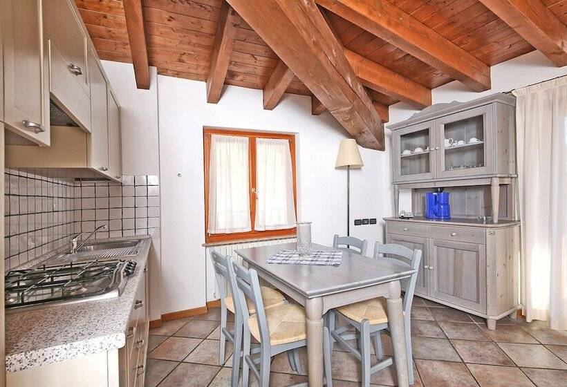 2 Bedroom Family Apartment, Residence Casa Gardola, Gtsgroup