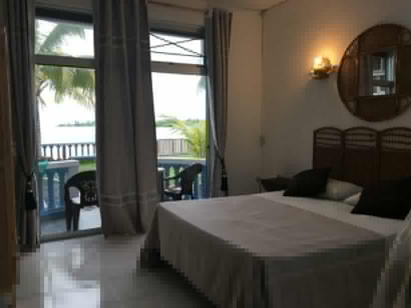 اتاق لوکس با چشم‌انداز دریا, Coco Villa