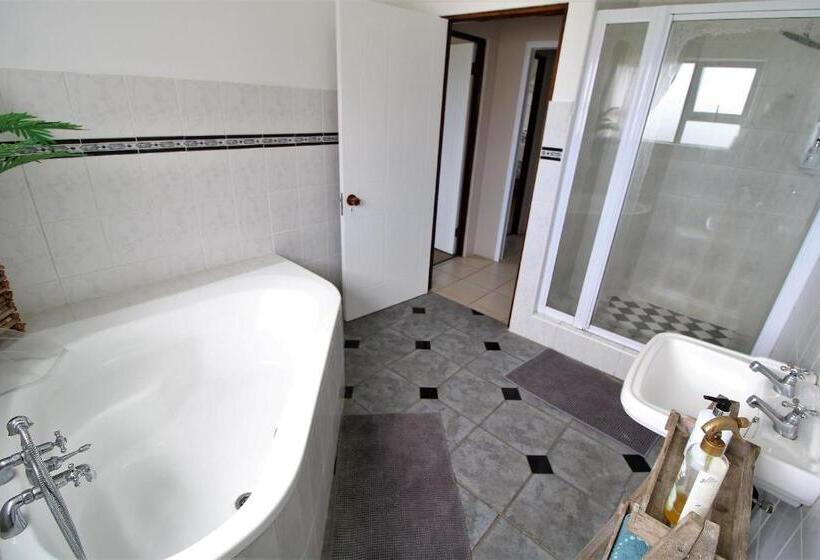 스탠다드 룸 가든 전망, Cove View B&b