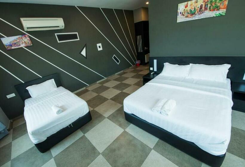 اتاق سوپریور خانوادگی, Elite Hotel Muar