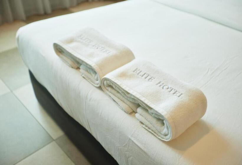 Семейный Номер Deluxe, Elite Hotel Muar